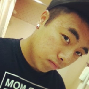 Asian man Nerrdy is looking for a partner