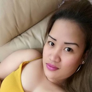 Asian woman Ann is looking for a partner