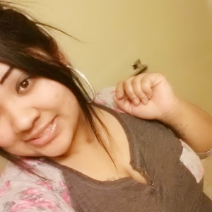 Asian woman Nicole is looking for a partner