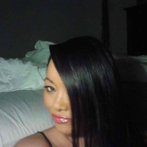 Asian woman Scalmels is looking for a partner