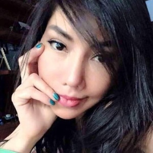 Asian woman Shella is looking for a partner